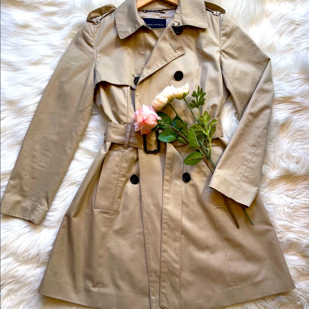 Woman Trench Coat Banana Republic Beige XS Petite. Excellent condition